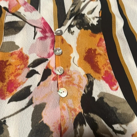 Olive hill top. New.Black and gold.Size small. Floral and stripes. Anthropology - Picture 3 of 5